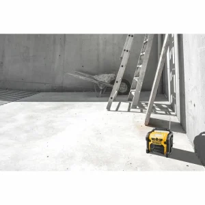 DeWalt Baustellenradio DCR019, Akku 10,8 -18V, UKW, MW / 3,5mm Klinke 10