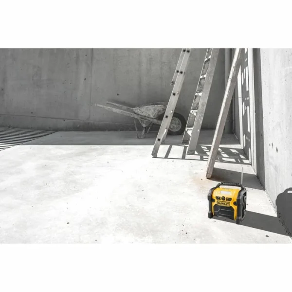 DeWalt Baustellenradio DCR019, Akku 10,8 -18V, UKW, MW / 3,5mm Klinke 4